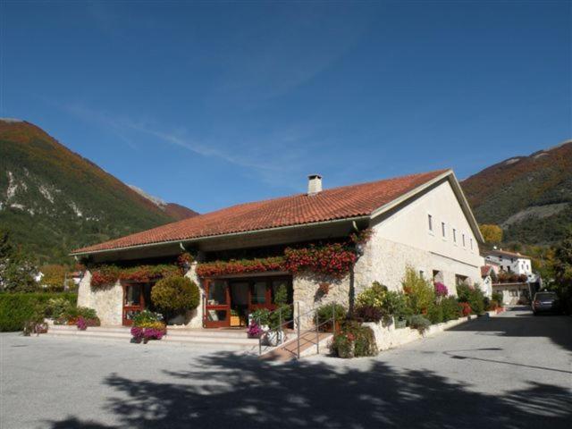 Albergo Ristorante Il Pescatore วิลเลตตา บาร์เรอา ภายนอก รูปภาพ