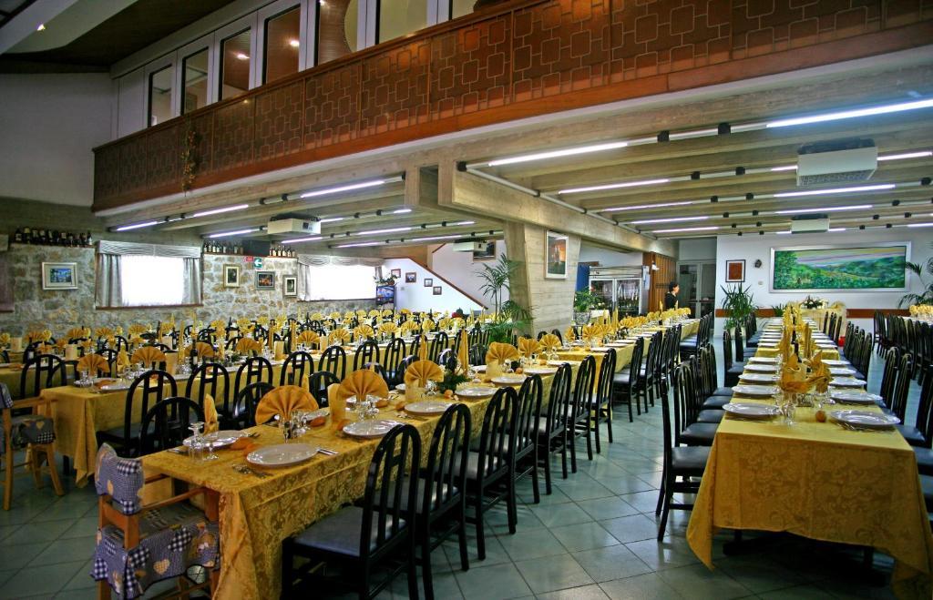 Albergo Ristorante Il Pescatore วิลเลตตา บาร์เรอา ภายนอก รูปภาพ